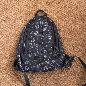 Dakine Women’s hiking backpack